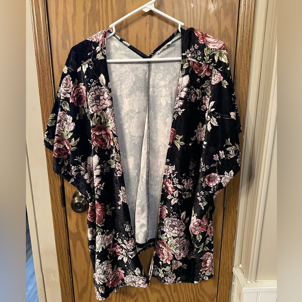 Super Soft Floral Kimono